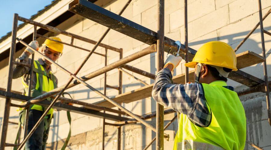 Expert Emergency Roof Repairs services in Visalia, CA